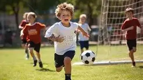 中超升降级附加赛次回合浙江队对青岛队战平，穆谢奎错失良机刘健受伤离场